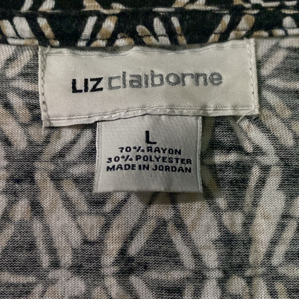 Liz Claiborne Black and White cotton top. 
Size large. - Picture 2 of 2